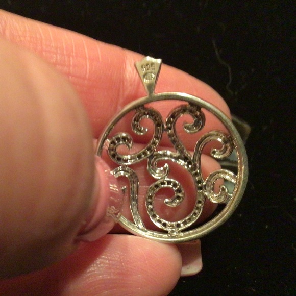 Sterling Silver & Diamond Pendant - Picture 8 of 8